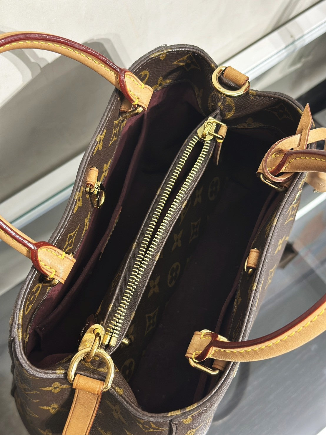 LOUIS VUITTON Montaigne BB