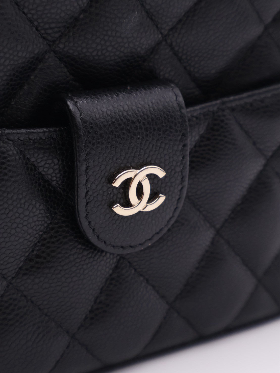 CHANEL 24S粒面牛皮迷你相機包 - 黑金