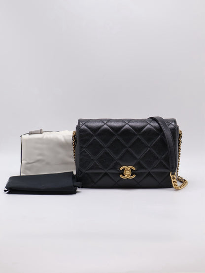 CHANEL 22P粒面牛皮斜背包 - 黑金