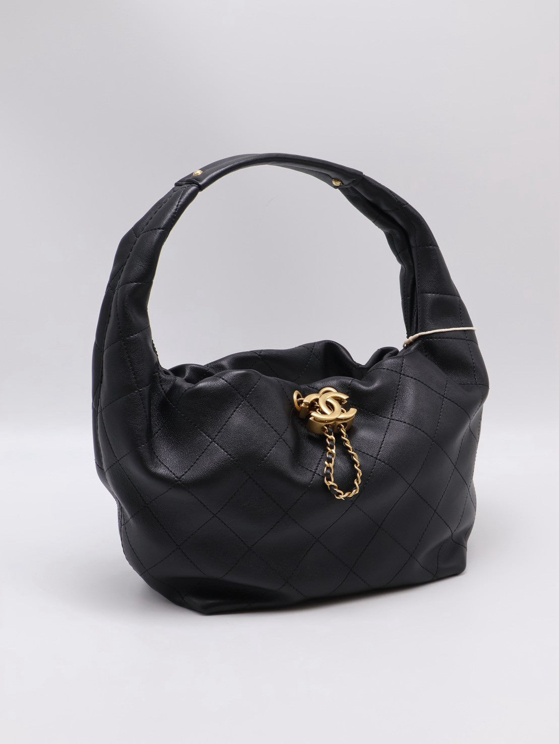 CHANEL 26C牛皮單肩嬉皮Hobo - 小號黑金