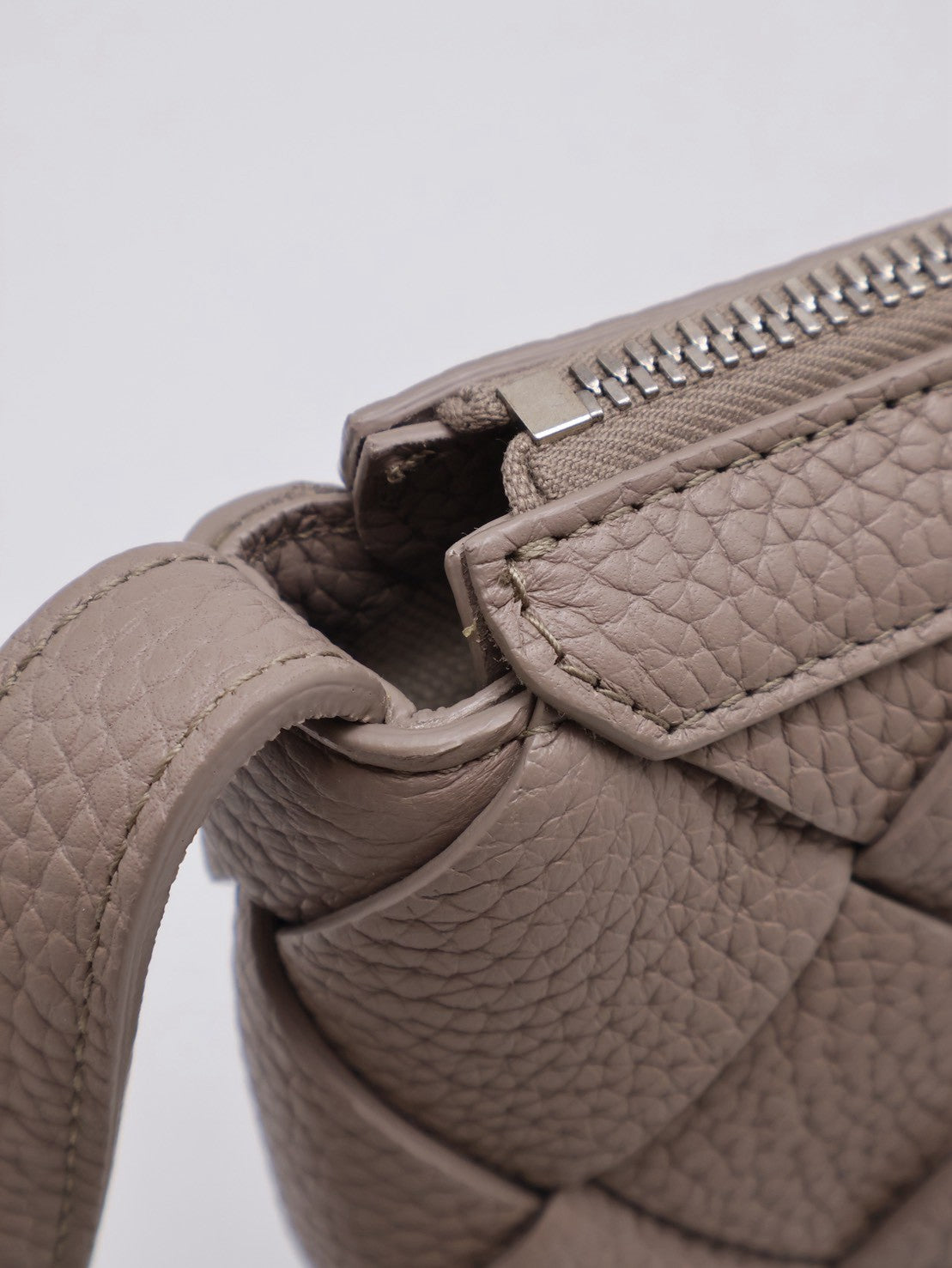 BOTTEGA VENETA Diago編織斜背包