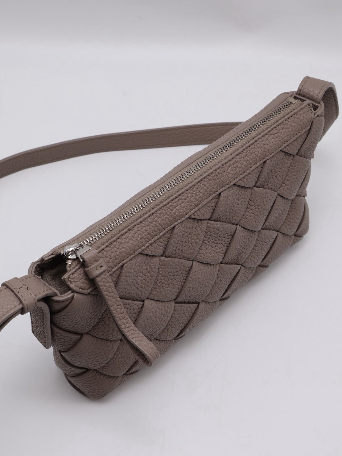 BOTTEGA VENETA Diago編織斜背包