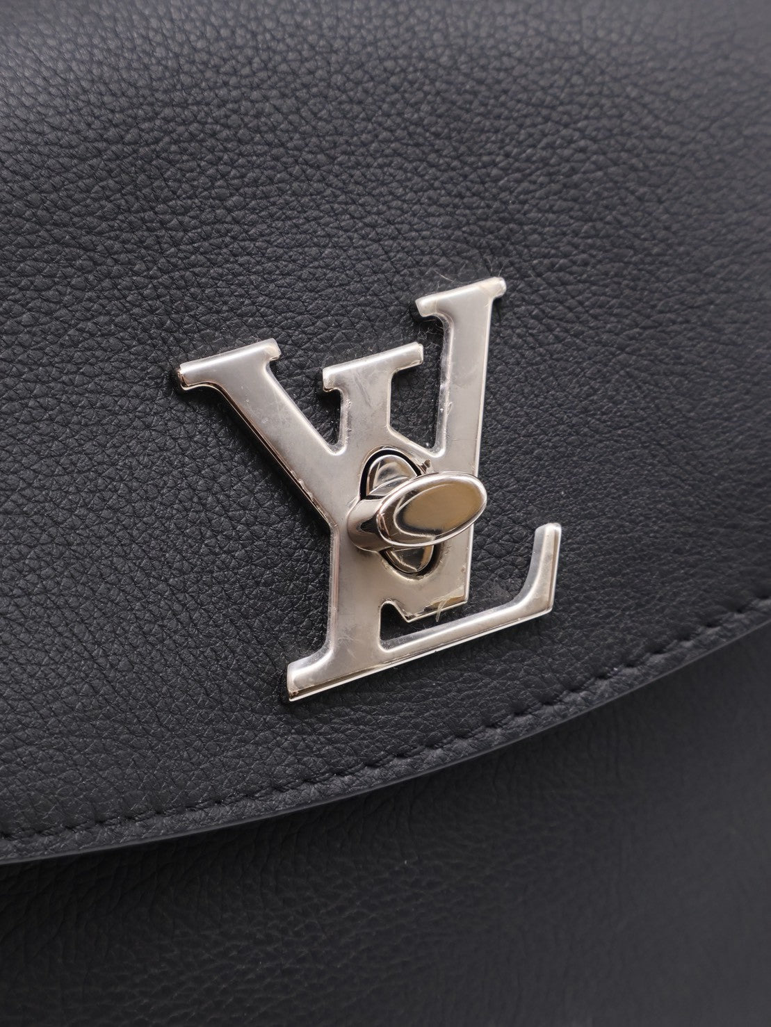 LOUIS VUITTON LockMe Ever - Mini黑銀