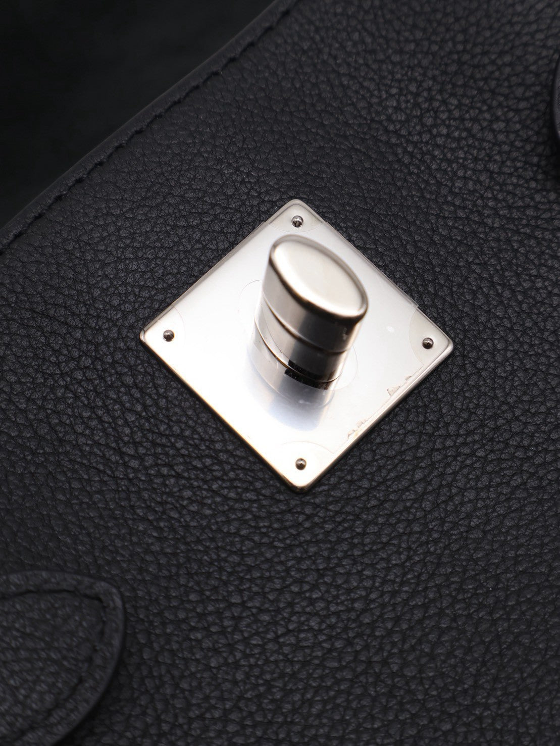 LOUIS VUITTON LockMe Ever - Mini黑銀