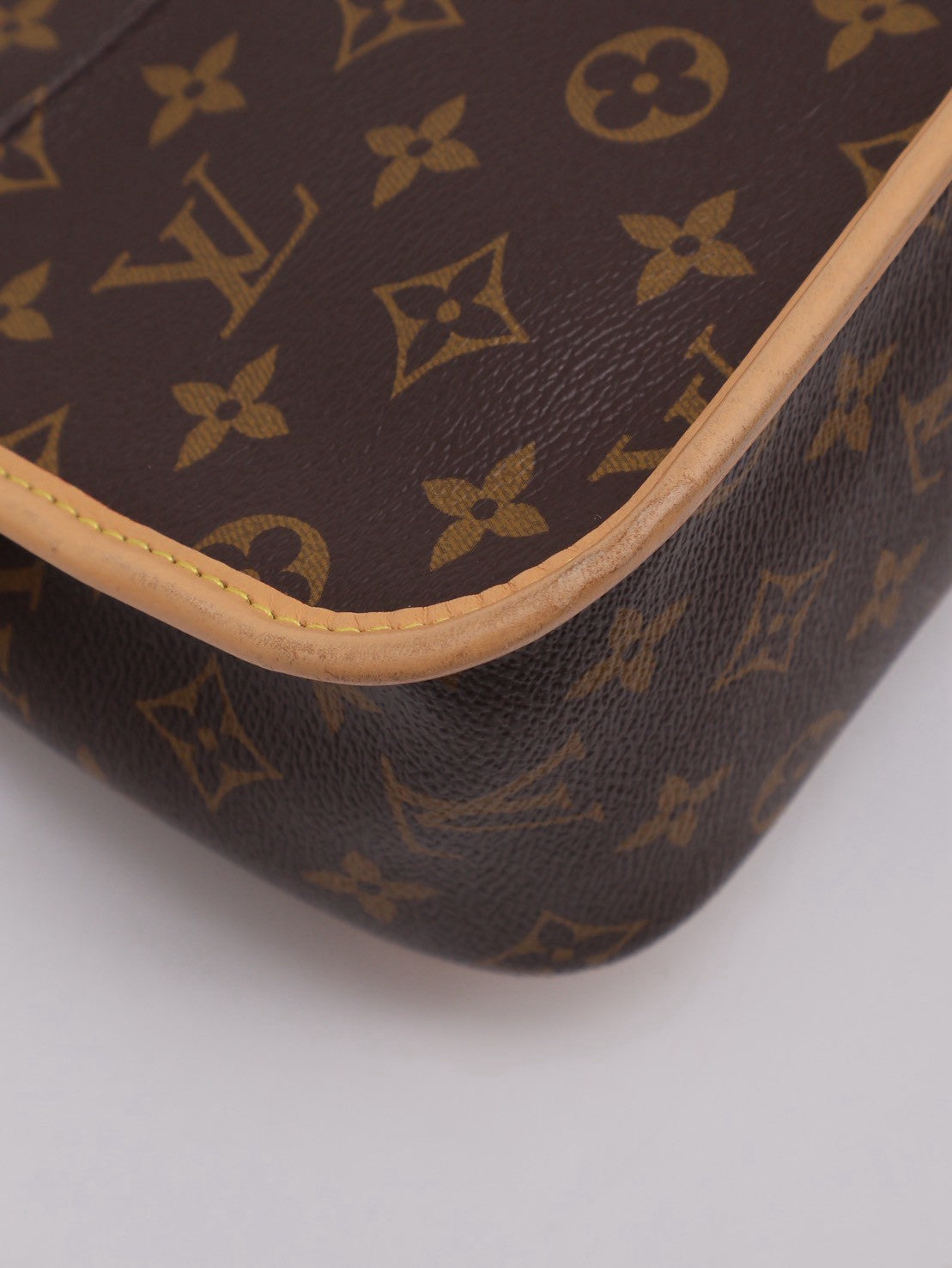 LOUIS VUITTON Diane法棍包 - 紫紅字母背帶