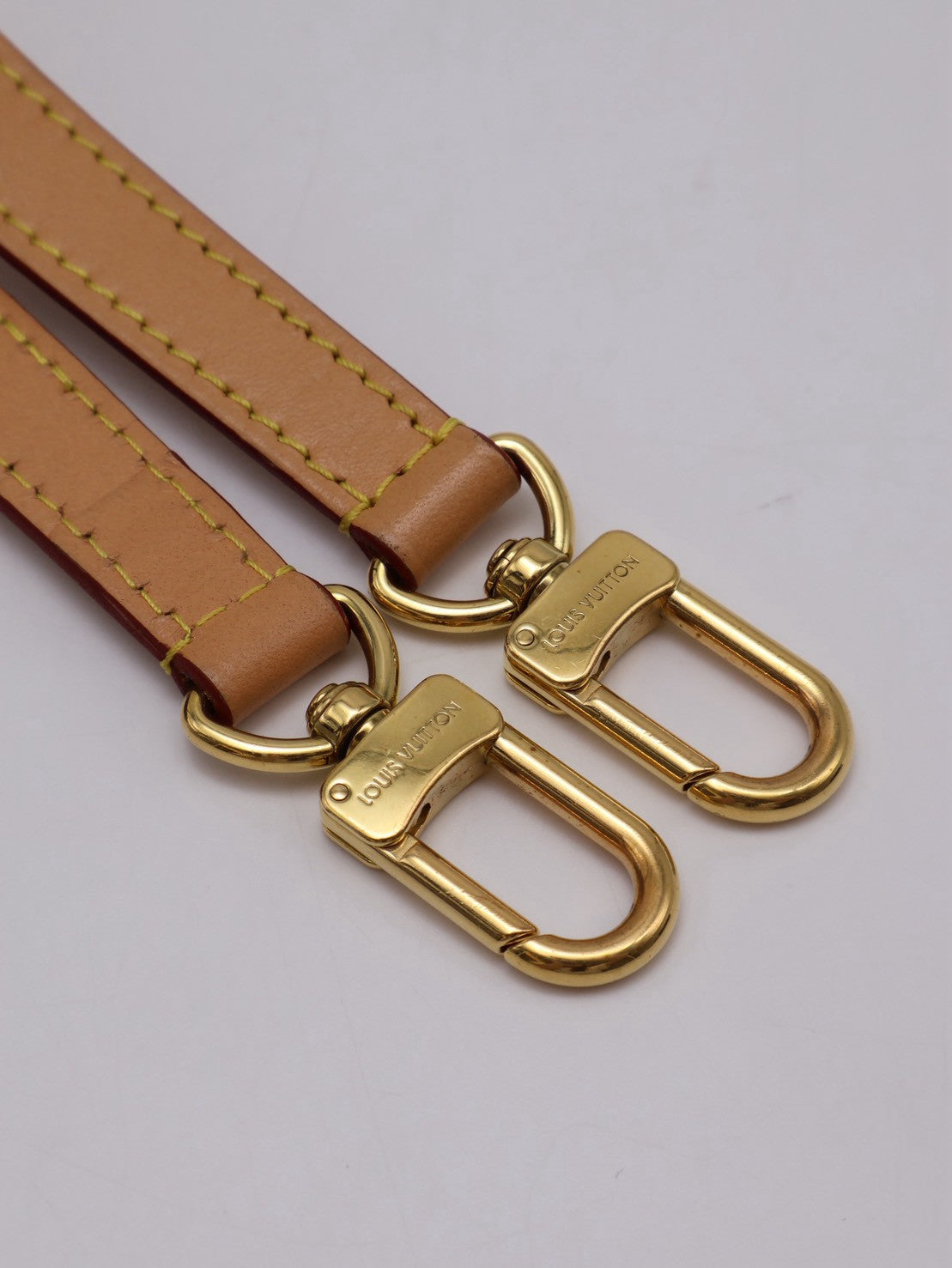 LOUIS VUITTON Diane法棍包 - 紫紅字母背帶