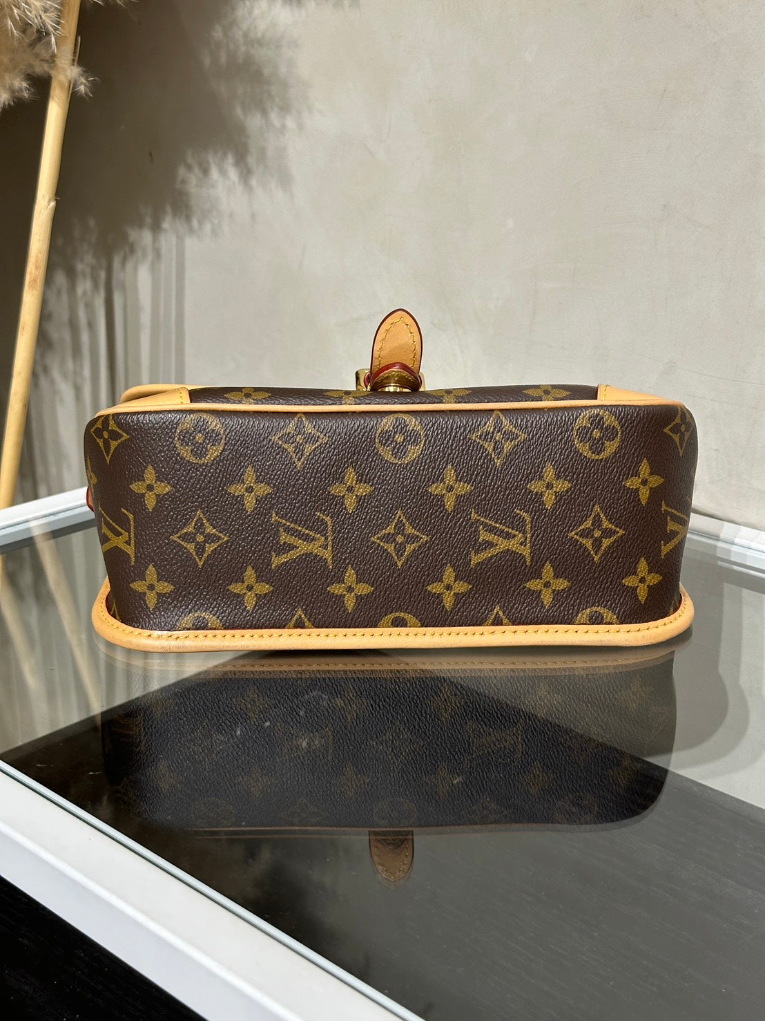 LOUIS VUITTON Diane法棍包 - 紫紅字母背帶