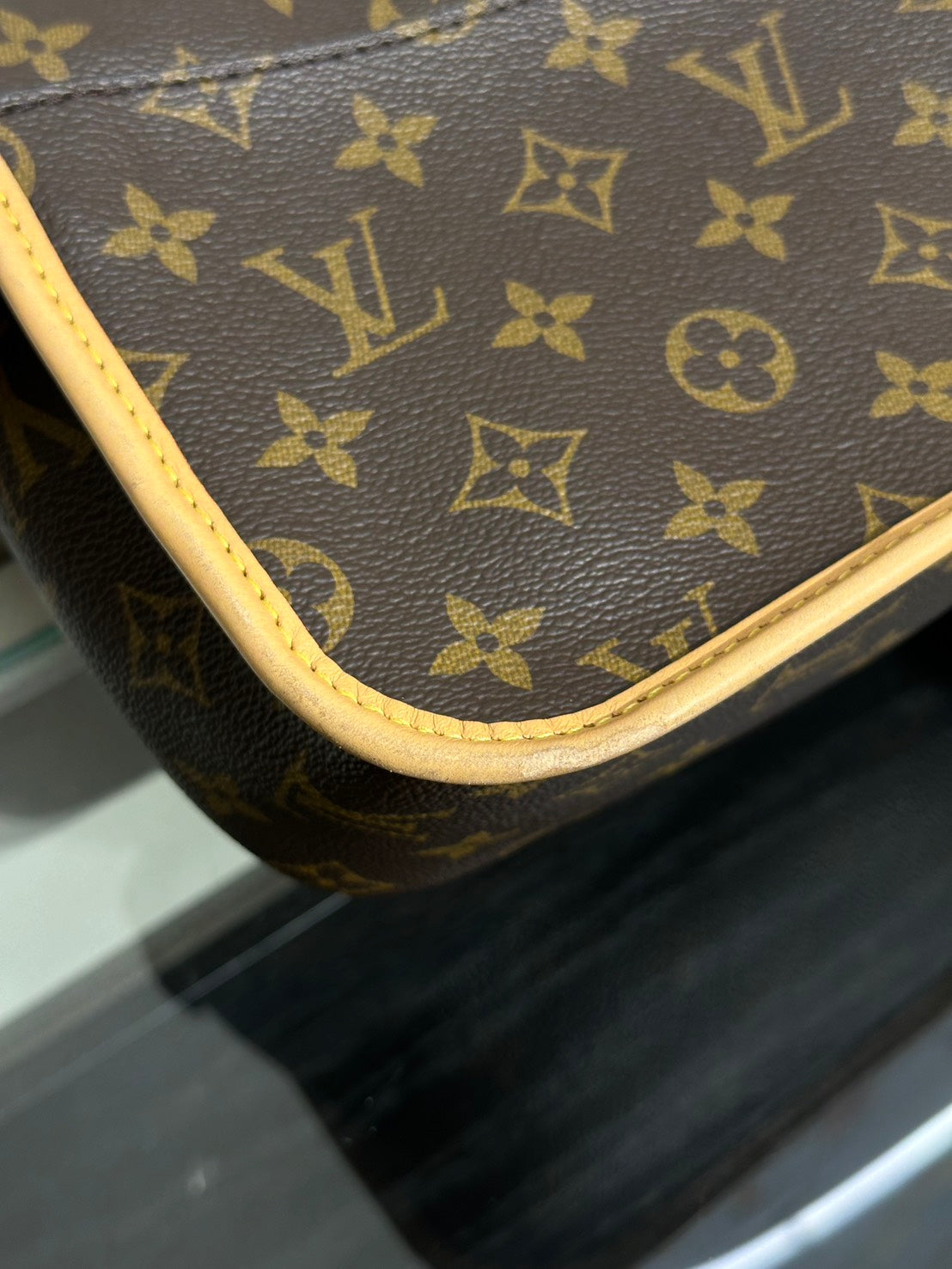 LOUIS VUITTON Diane法棍包 - 紫紅字母背帶