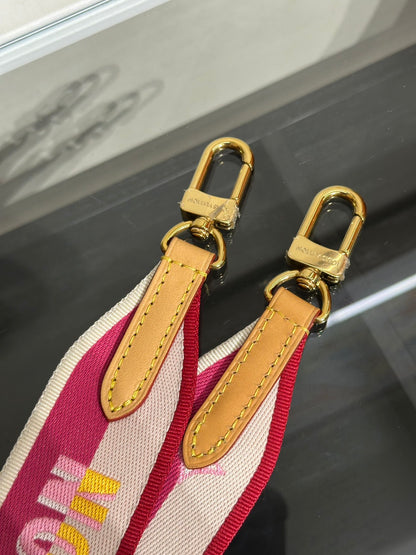 LOUIS VUITTON Diane法棍包 - 紫紅字母背帶