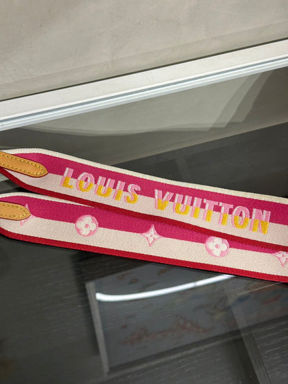 LOUIS VUITTON Diane法棍包 - 紫紅字母背帶