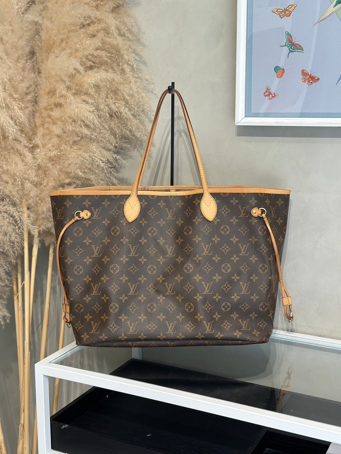 LOUIS VUITTON Neverfull Tote - GM