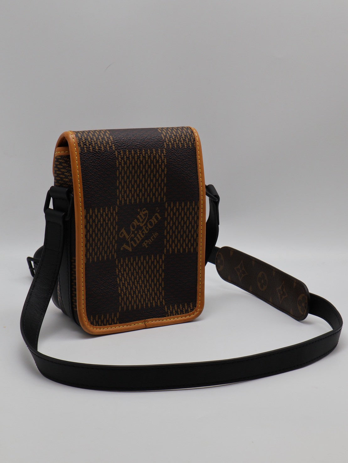 LOUIS VUITTON x NIGO聯名款 Nano amazone斜背包