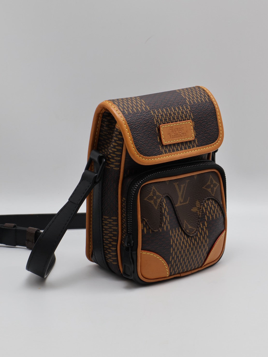 LOUIS VUITTON x NIGO聯名款 Nano amazone斜背包