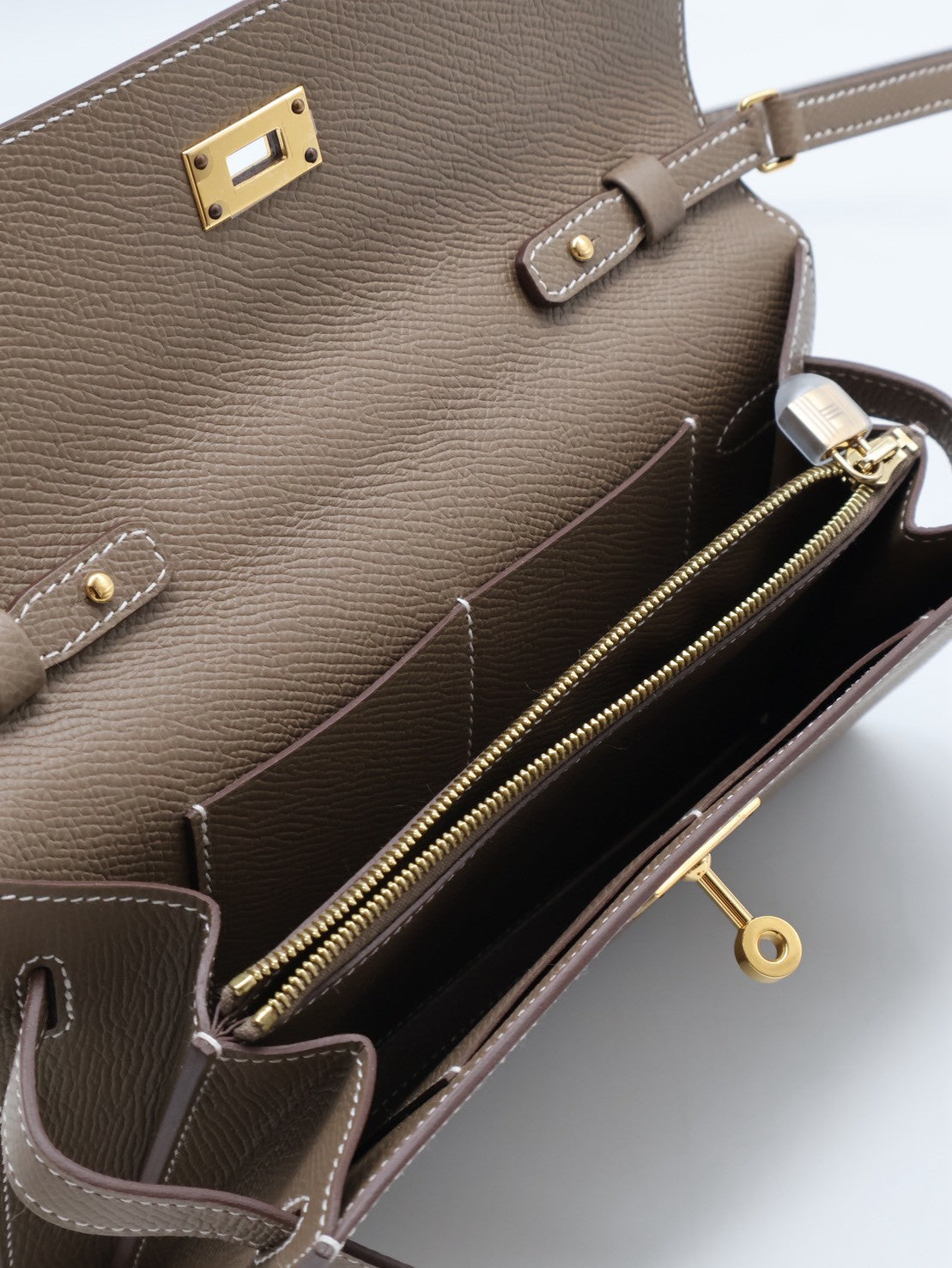 HERMES Kelly to go - 灰金 K