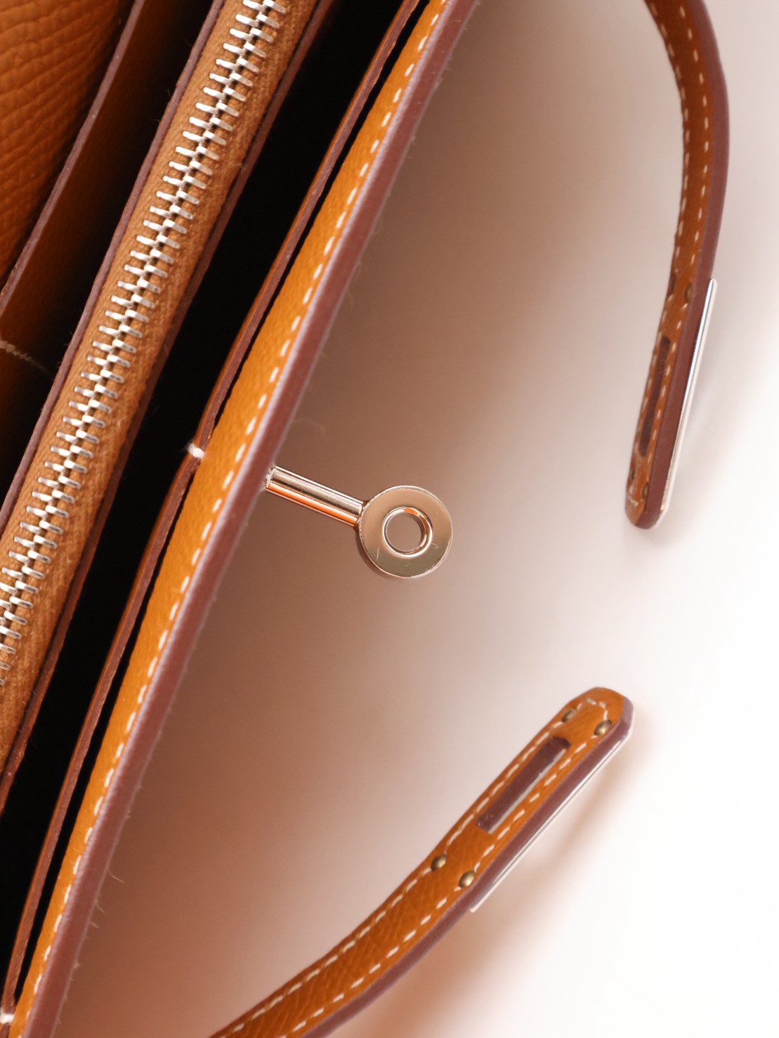 HERMES Kelly To Go - Gold 37 金棕銀 K