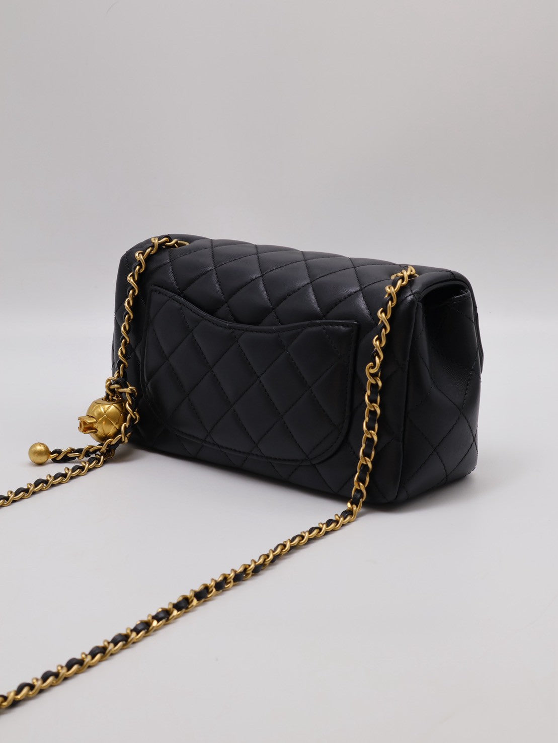 CHANEL 經典口蓋包 Mini CF20 - 金球黑金