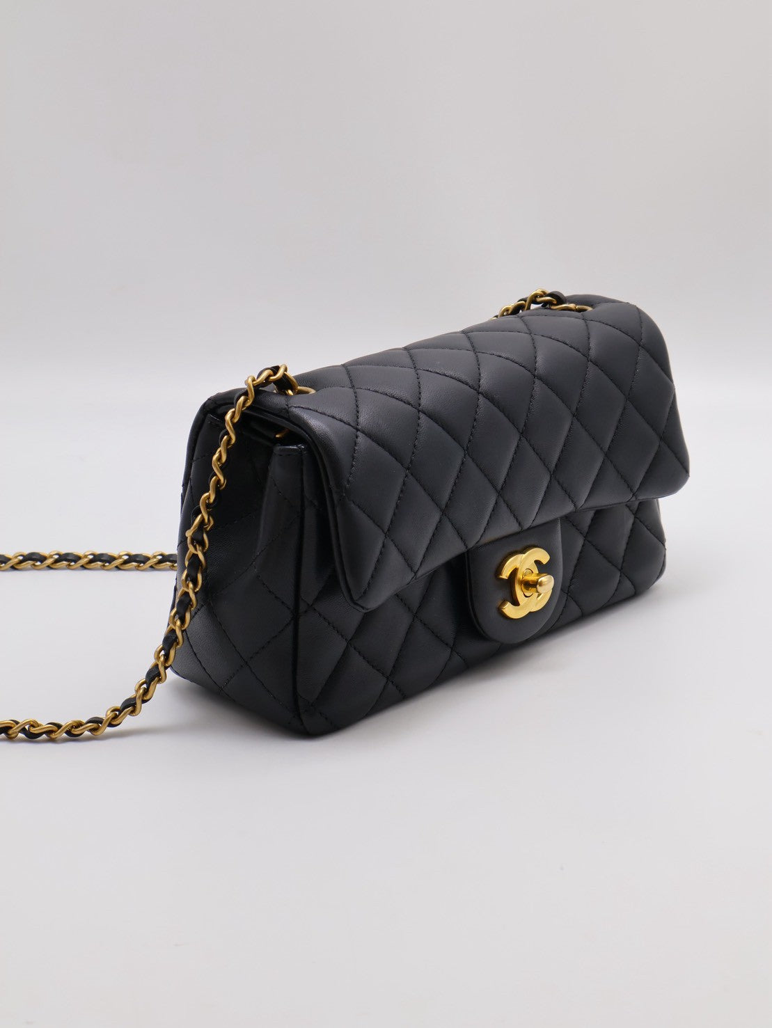 CHANEL 經典口蓋包 Mini CF20 - 金球黑金