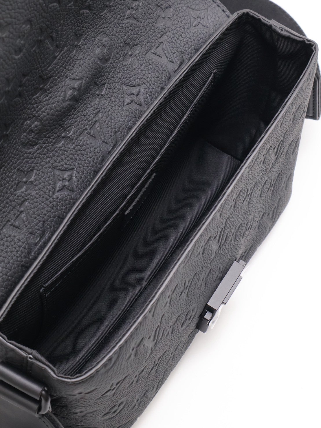 LOUIS VUITTON S-Cape 壓紋牛皮郵差包 - 黑