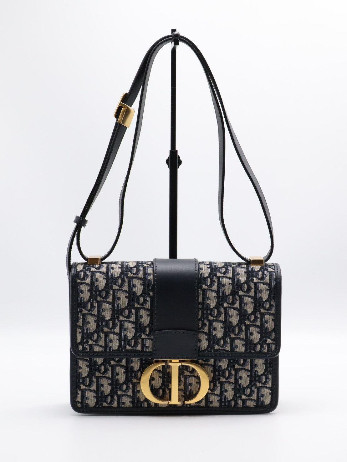 DIOR 30 Montaigne斜背包