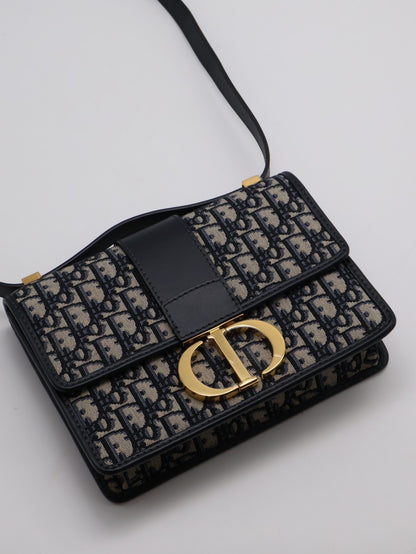 DIOR 30 Montaigne斜背包