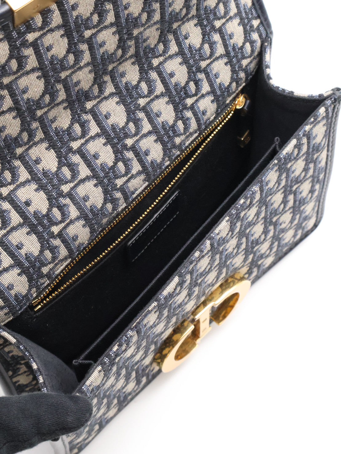 DIOR 30 Montaigne斜背包