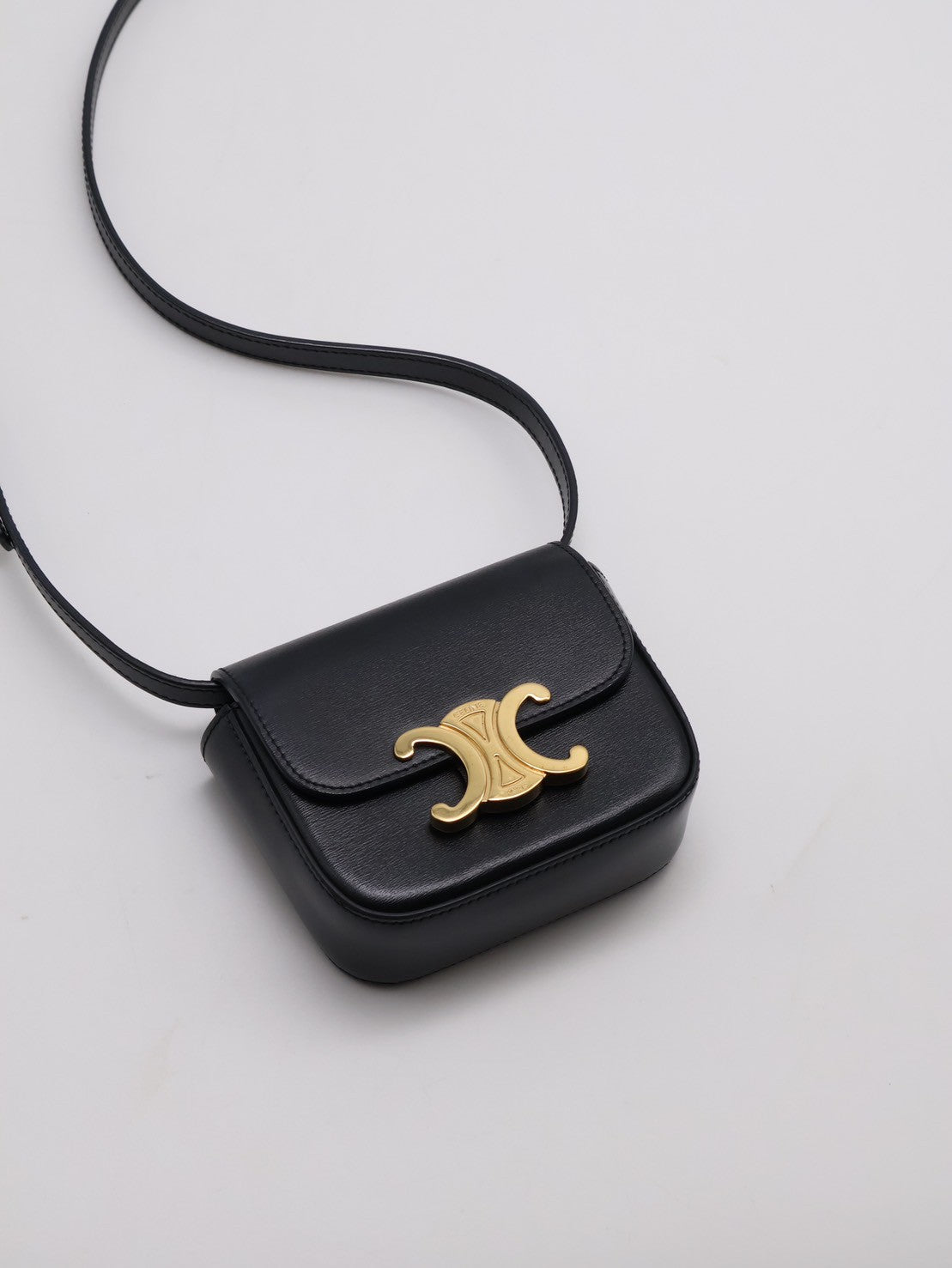 CELINE 凱旋釦Mini box - 黑金
