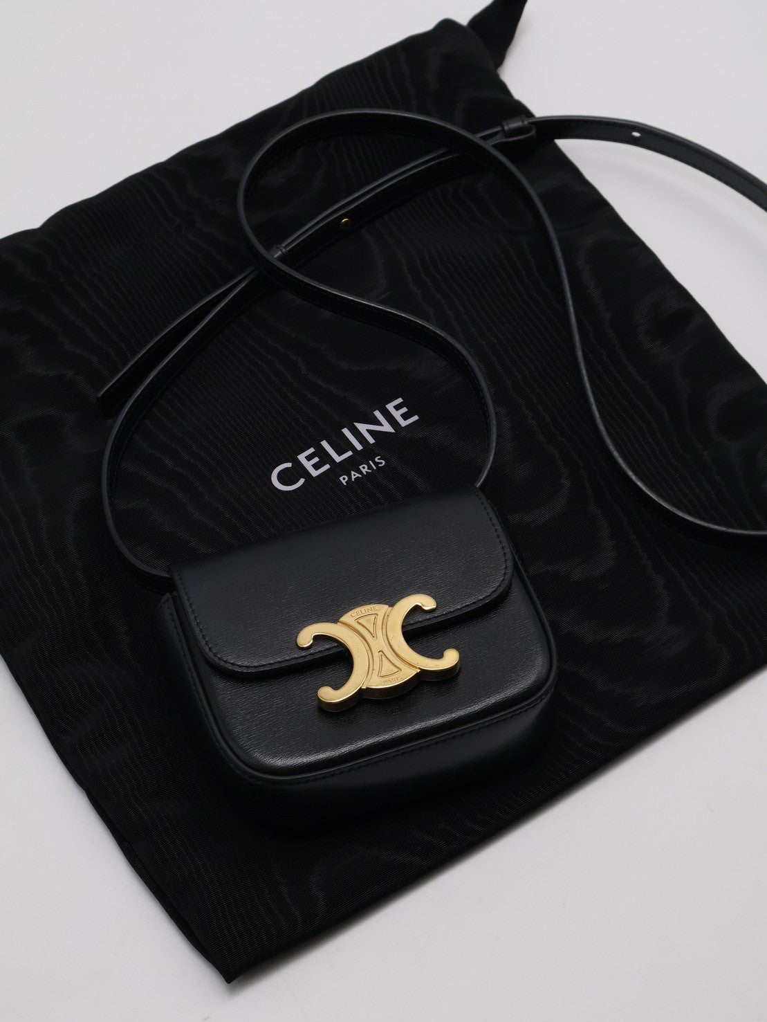 CELINE 凱旋釦Mini box - 黑金