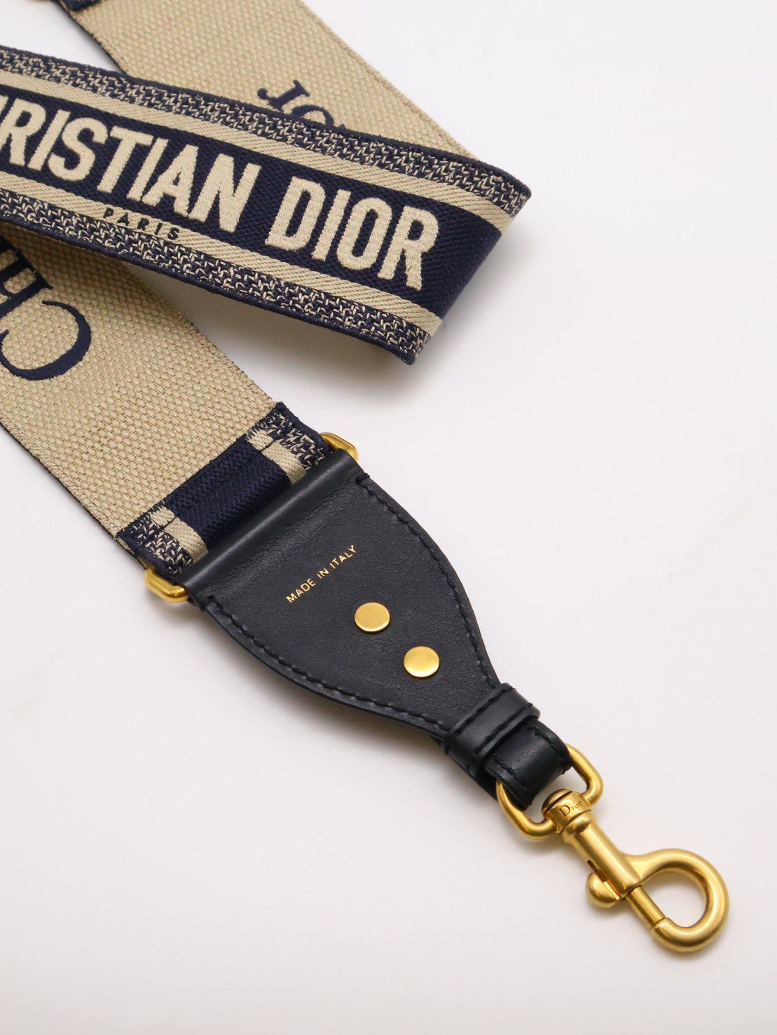 DIOR 小牛皮寬版刺繡肩背帶