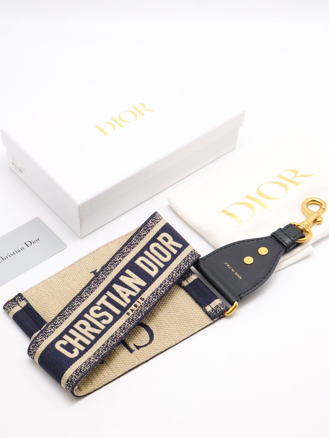 DIOR 小牛皮寬版刺繡肩背帶