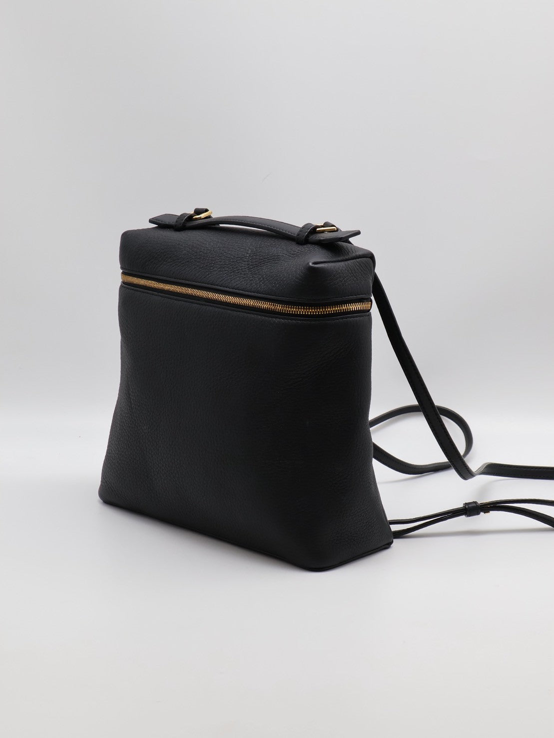 Loro piana Extra Pocket 後背包 23.5  - 粒面牛皮黑金