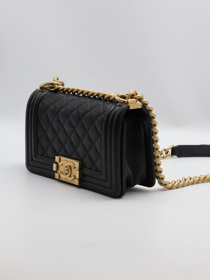 CHANEL Boy20 牛皮口蓋包 - 黑金26開