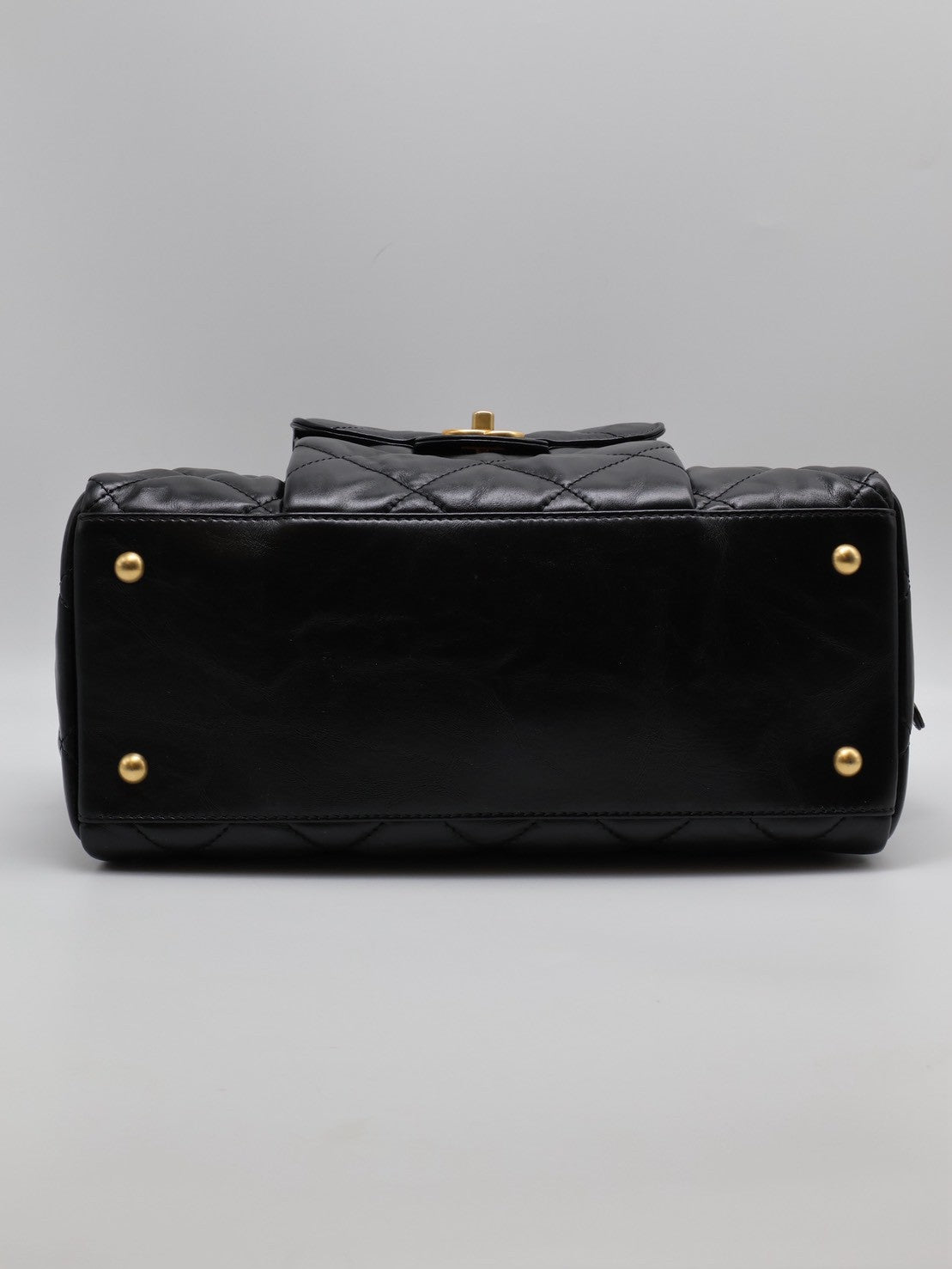 CHANEL 皺摺小牛皮保齡球包 - 大號黑金