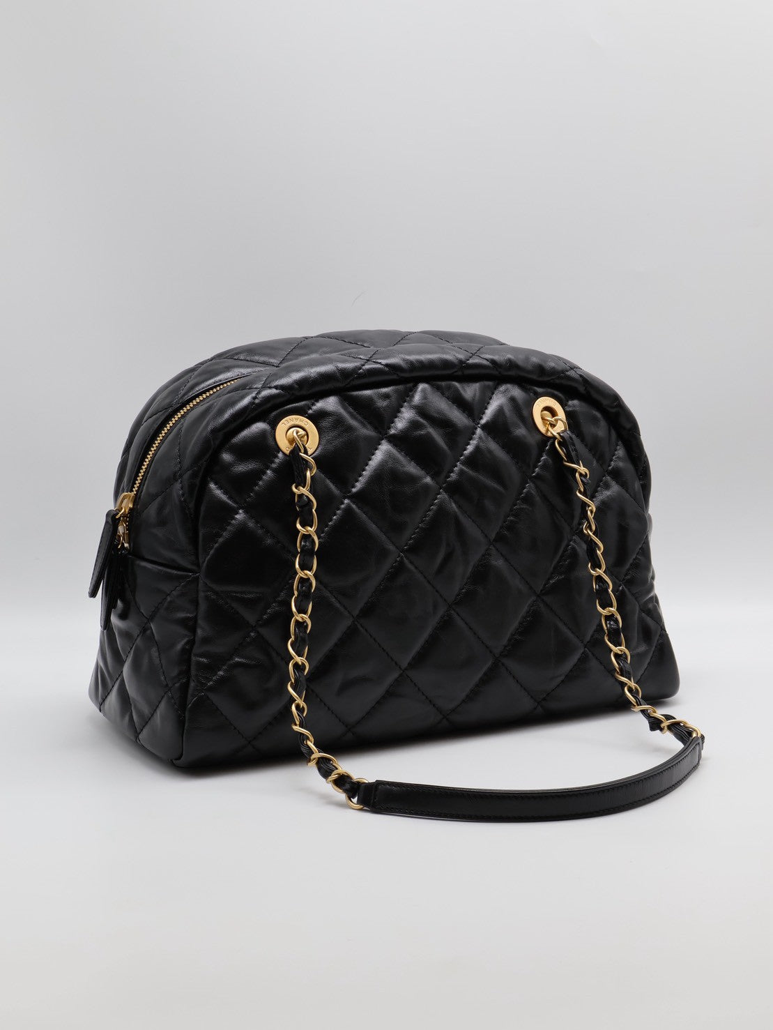 CHANEL 皺摺小牛皮保齡球包 - 大號黑金