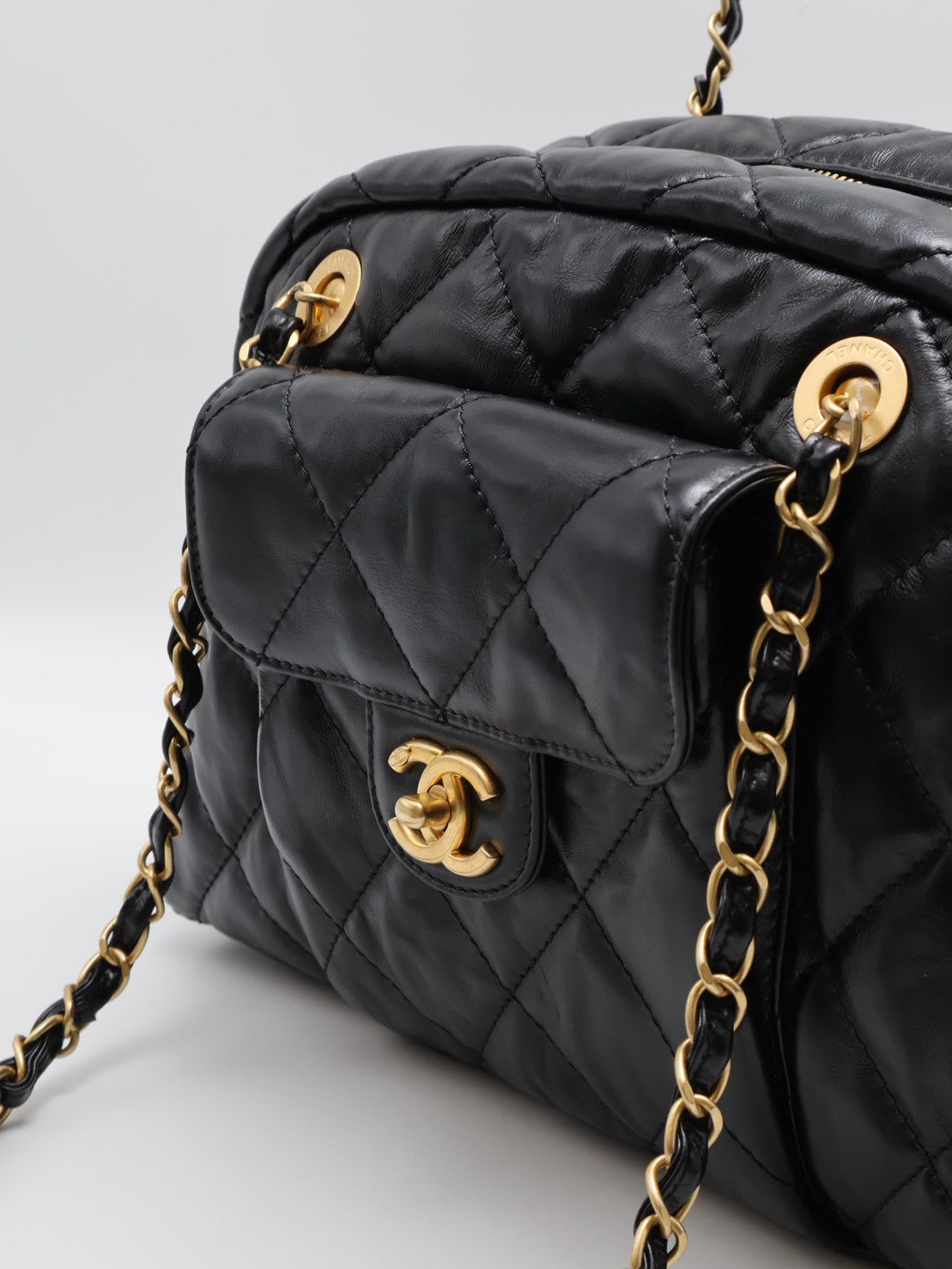 CHANEL 皺摺小牛皮保齡球包 - 大號黑金