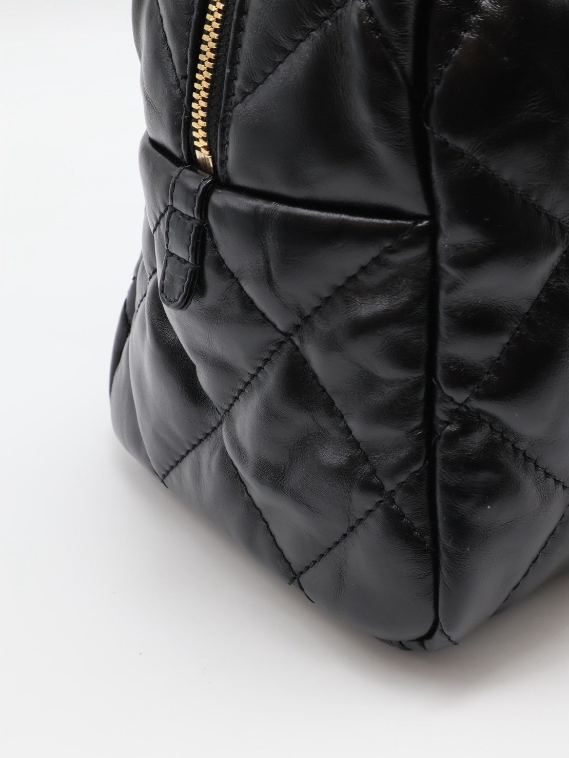 CHANEL 皺摺小牛皮保齡球包 - 大號黑金