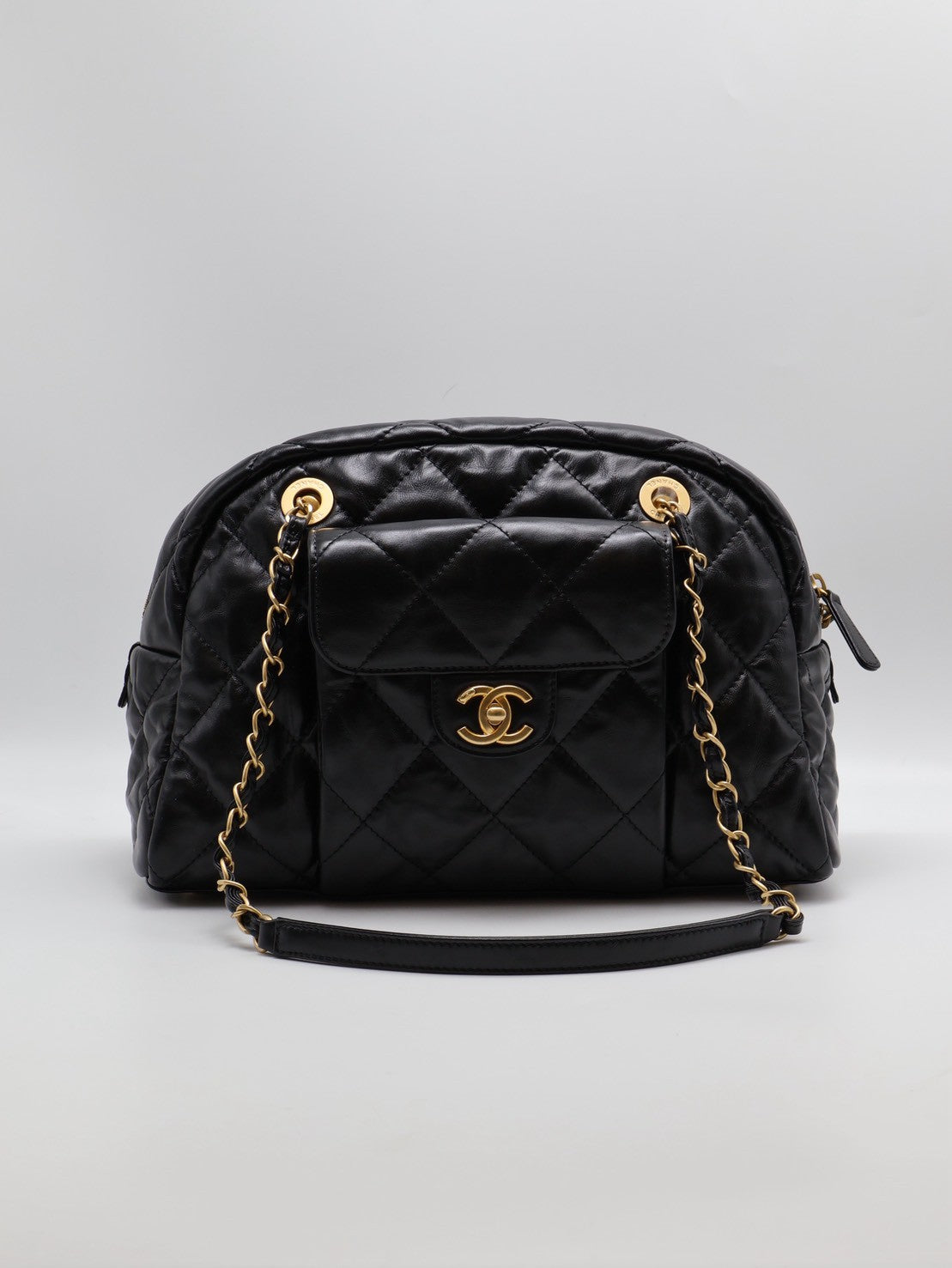 CHANEL 皺摺小牛皮保齡球包 - 大號黑金