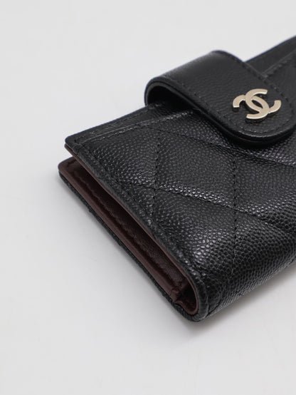 CHANEL 23B粒面牛皮雙折卡包 - 黑金30開