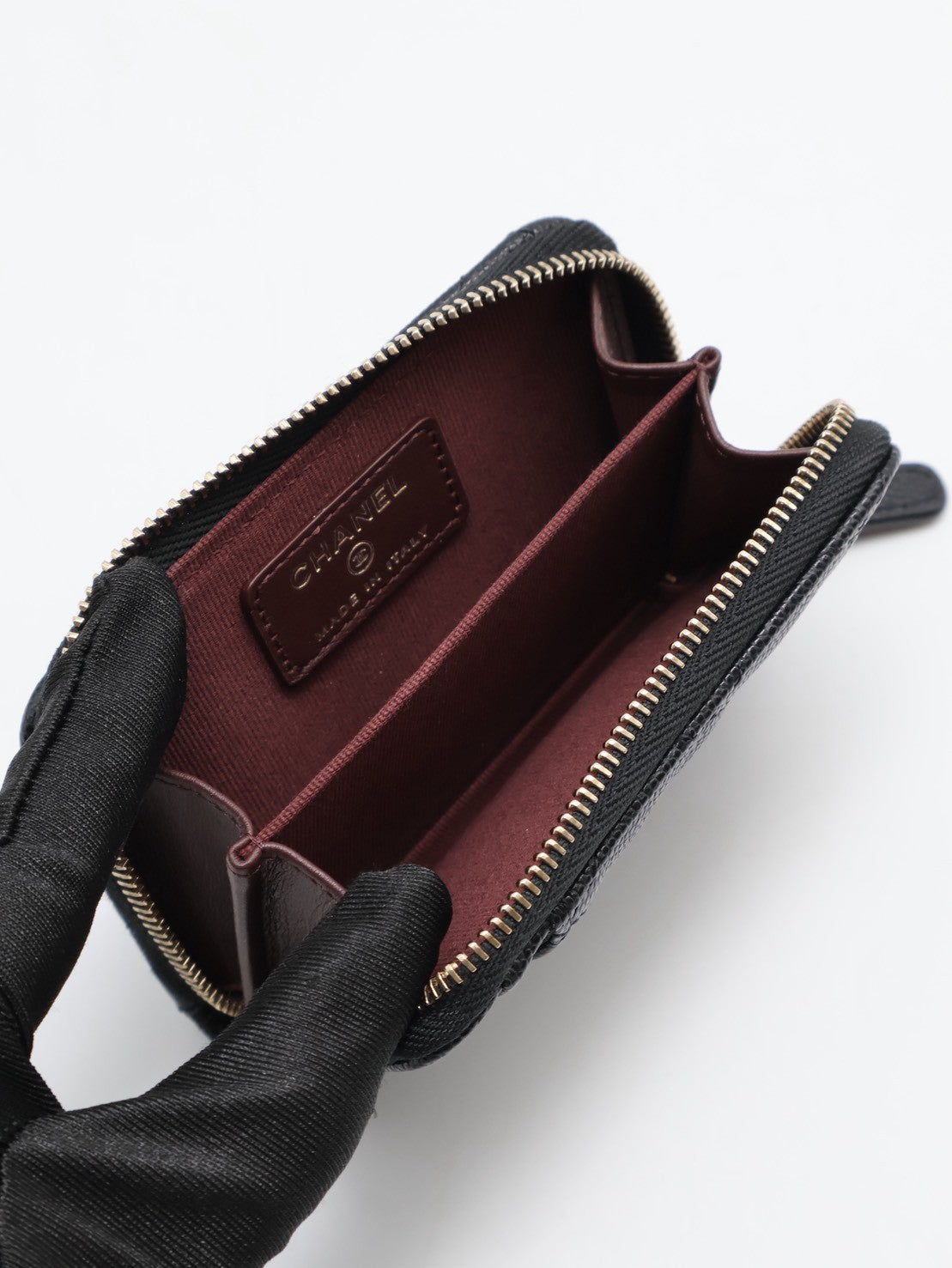 CHANEL 粒面牛皮拉鍊零錢卡包 - 黑金31開