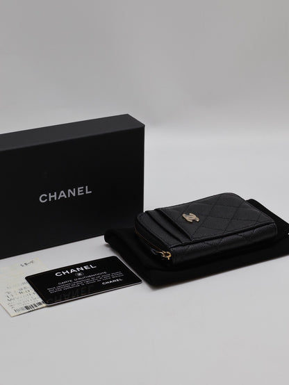 CHANEL 粒面牛皮拉鍊零錢卡包 - 黑金31開