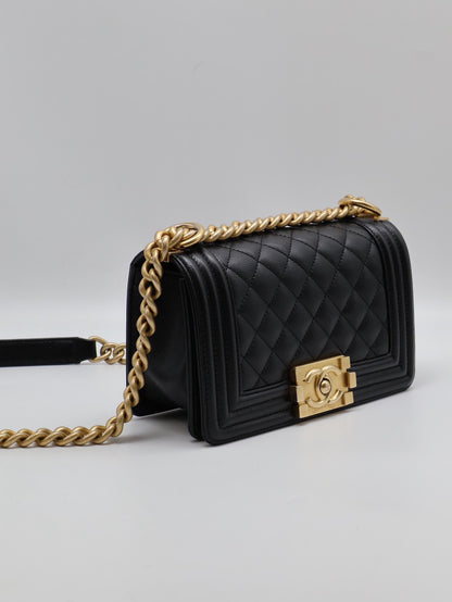 CHANEL Boy20 粒面牛皮口蓋包 - 黑金