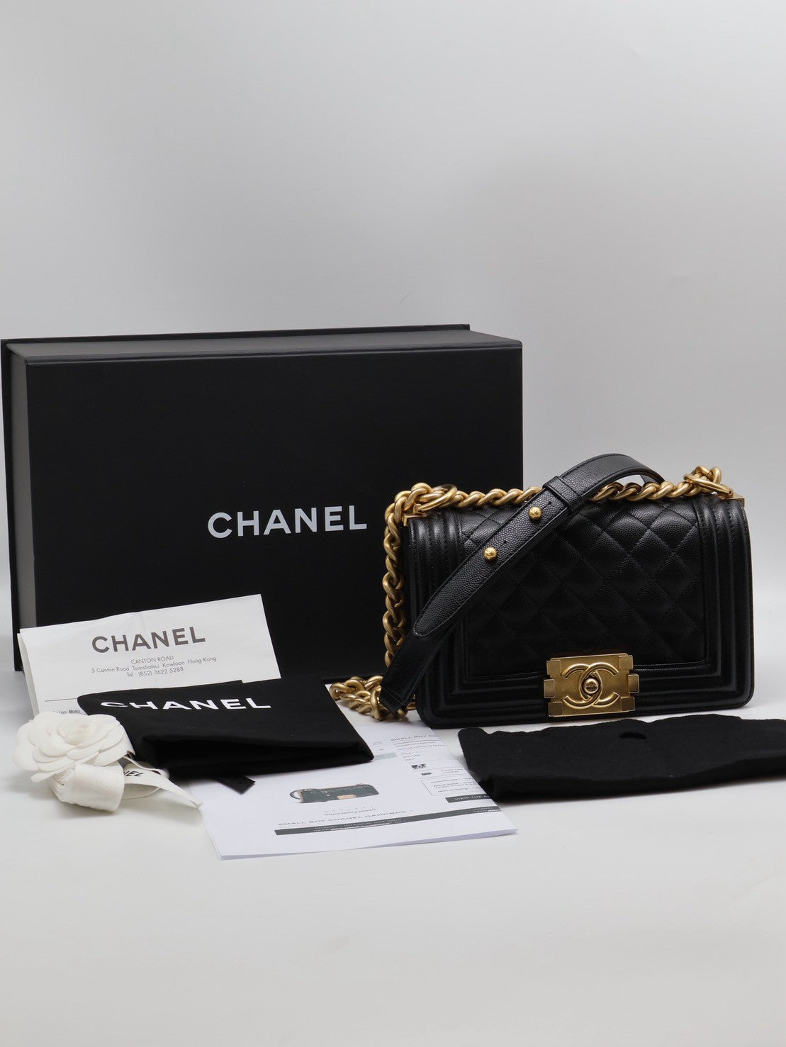 CHANEL Boy20 粒面牛皮口蓋包 - 黑金