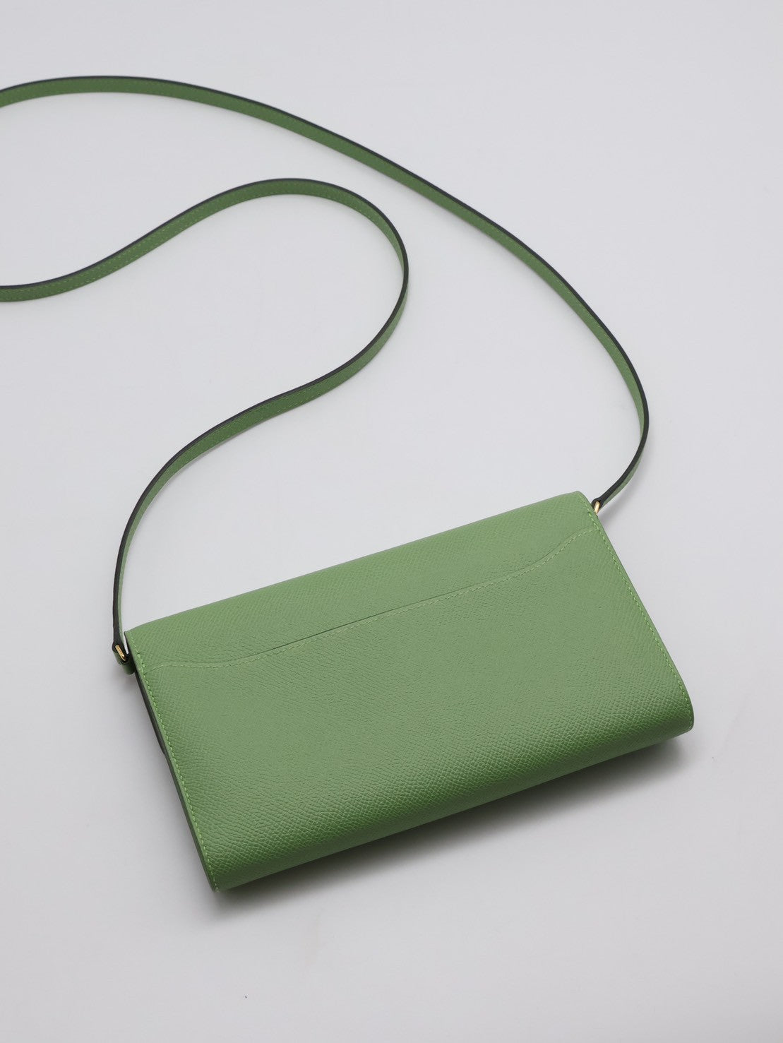 HERMES Constance to go - 牛油果綠金 Z
