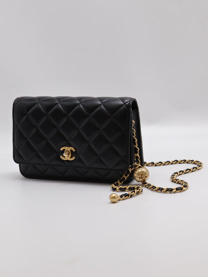 CHANEL 經典羊皮WOC - 金球黑金