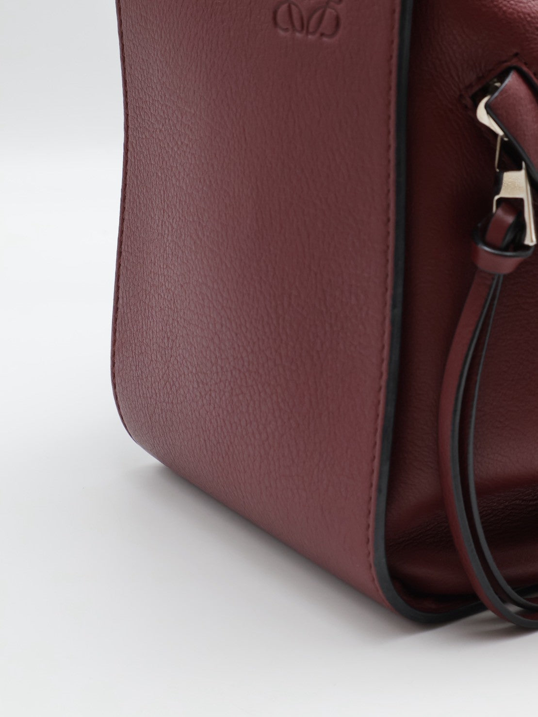 LOEWE Hammock 吊床包 - 小號酒紅