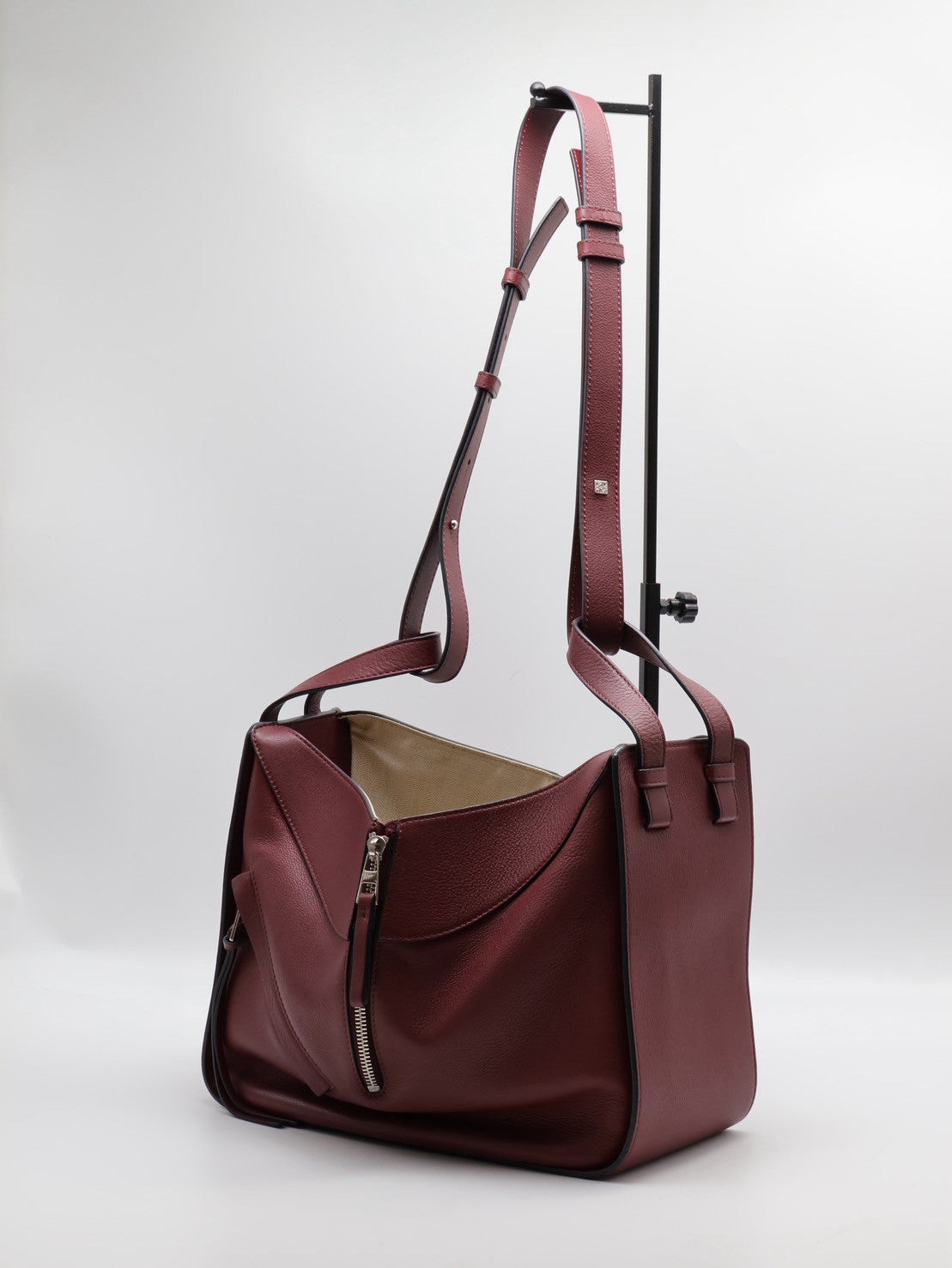 LOEWE Hammock 吊床包 - 小號酒紅