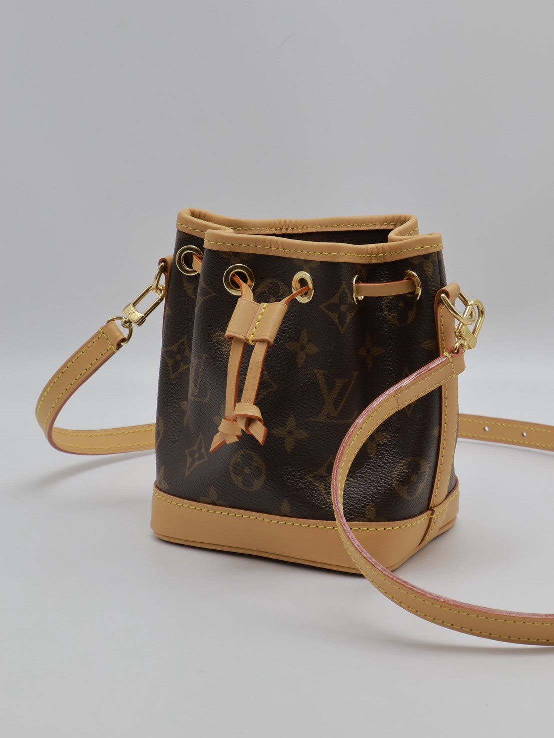 LOUIS VUITTON Nano noe水桶包