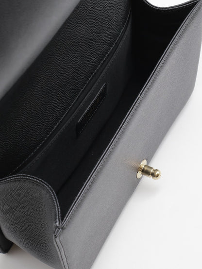 CHANEL Boy25 V紋粒面牛皮口蓋包 - 黑淡金25開