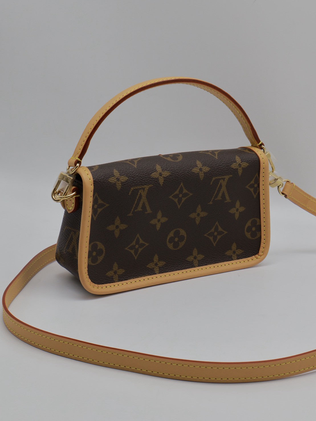 LOUIS VUITTON Nano Diane法棍包