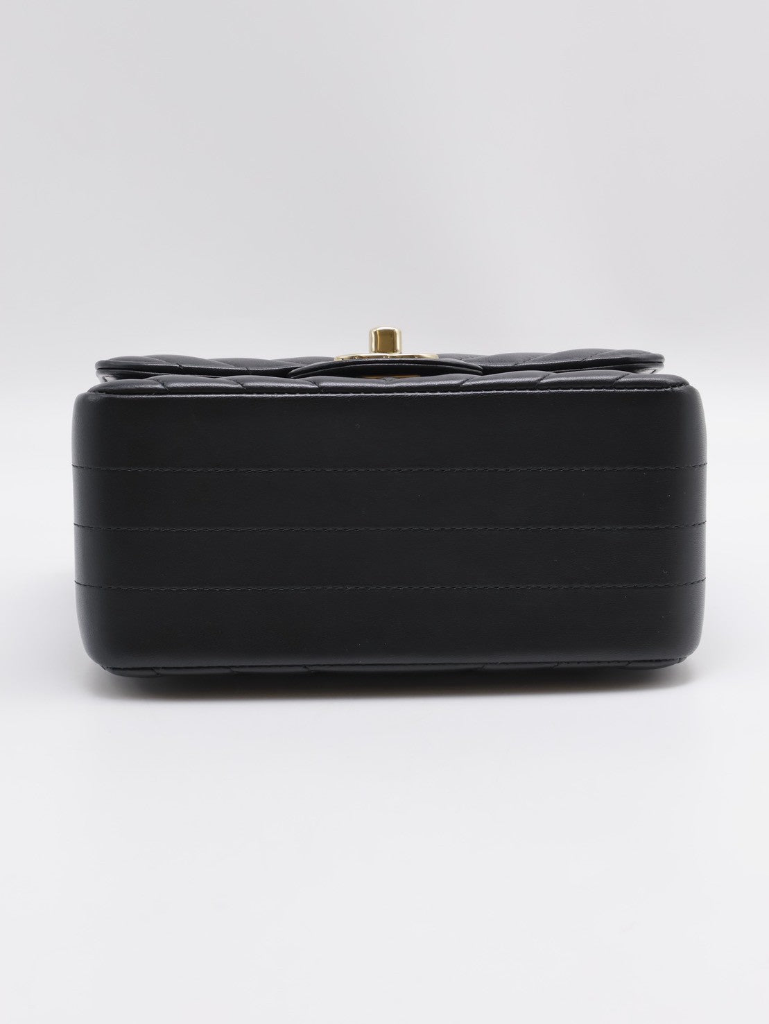 CHANEL V紋口蓋方胖子 17 - 黑金29開