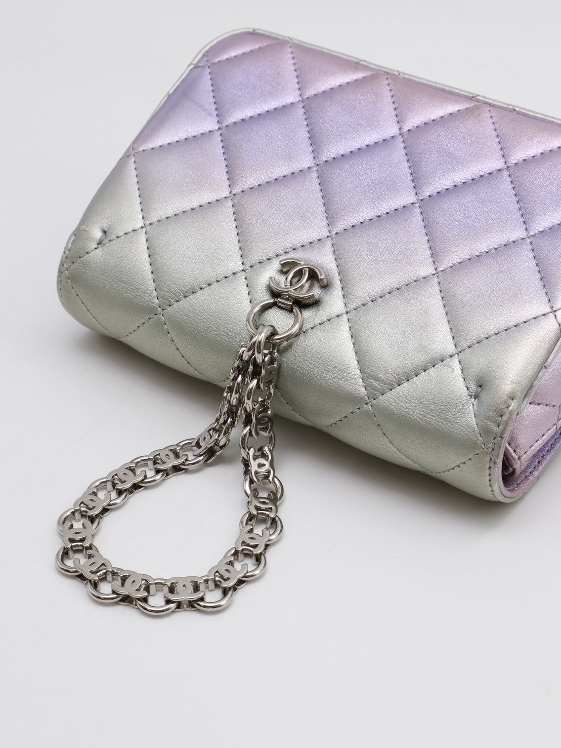 CHANEL 21K人魚幻彩手拿晚宴包